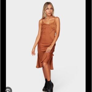 Billabong, midi length, satin, copper colored slip dress!
